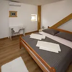 Prenociste Kastel