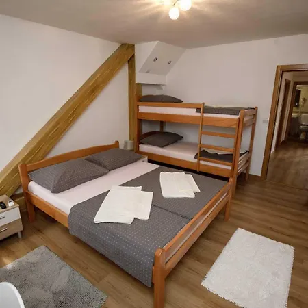 Pensión Prenociste Kastel 3*