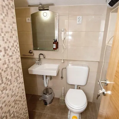 Prenociste Kastel Gasthuis 3*