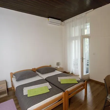 Prenociste Kastel Gasthuis 3*