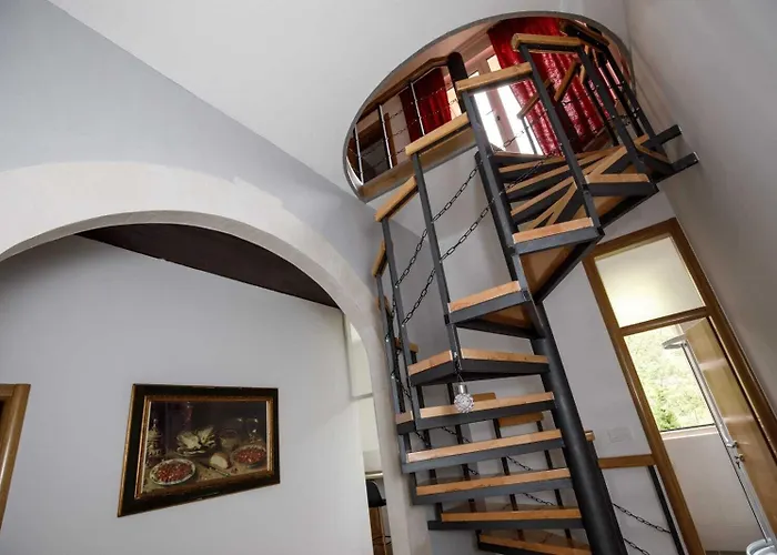 Prenociste Kastel Pensionat Knin