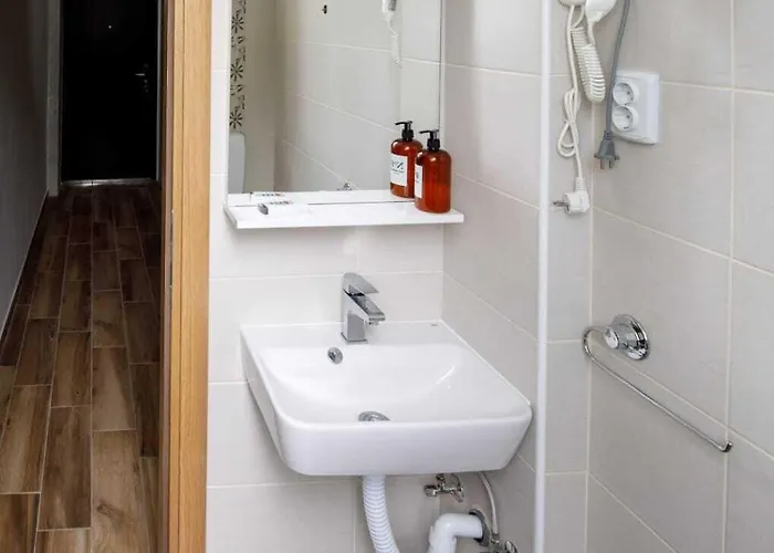 Prenociste Kastel Knin