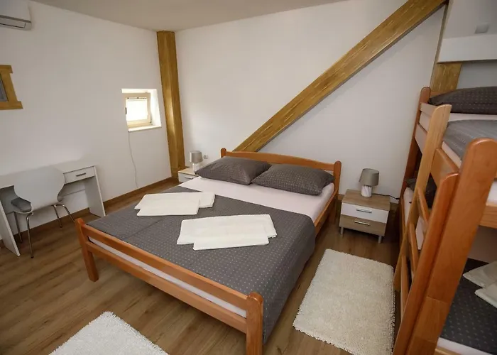 Gasthof Prenociste Kastel 3*